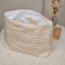 Cosmetic bag with flap rayé or blanc