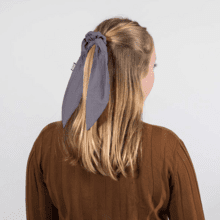 Short tail scrunchie gaze lilas