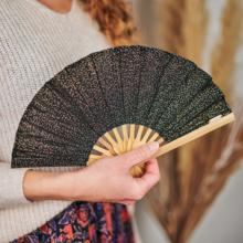 Hand-held fan glitter black