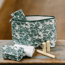 Cosmetic bag with flap jungle vintage