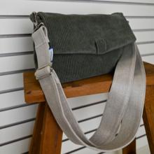 Narrow shoulder strap silver linen