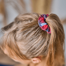 Small scrunchie tartan rouge