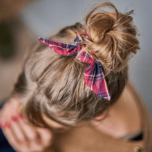 Bunny ear Scrunchie tartan rouge