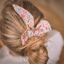 Bunny ear Scrunchie porcelaine rosée