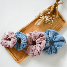 Scrunchie velours côtelé bleu