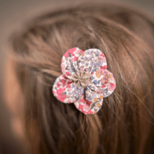 Flower petal hair slide small  porcelaine rosée