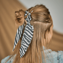 Short tail scrunchie zèbre