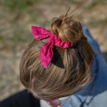 Bunny ear Scrunchie fuchsia pailleté