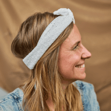 Wire headband retro english embroidery